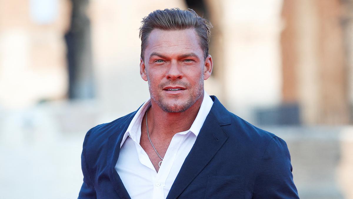 Alan Ritchson, Adam Shankman team up for ‘The Man with the Bag’ The Hindu